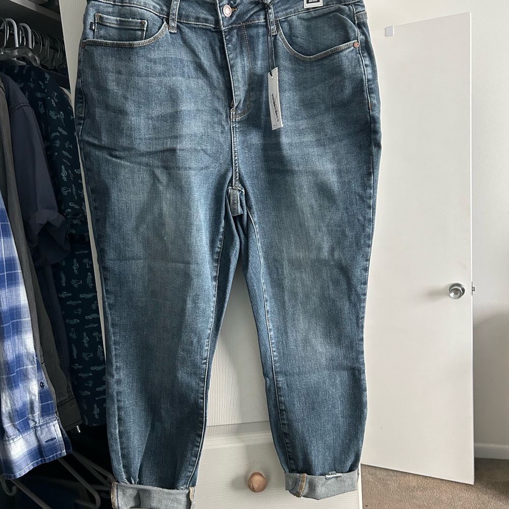 Judy Blue - medium wash, skinny jeans